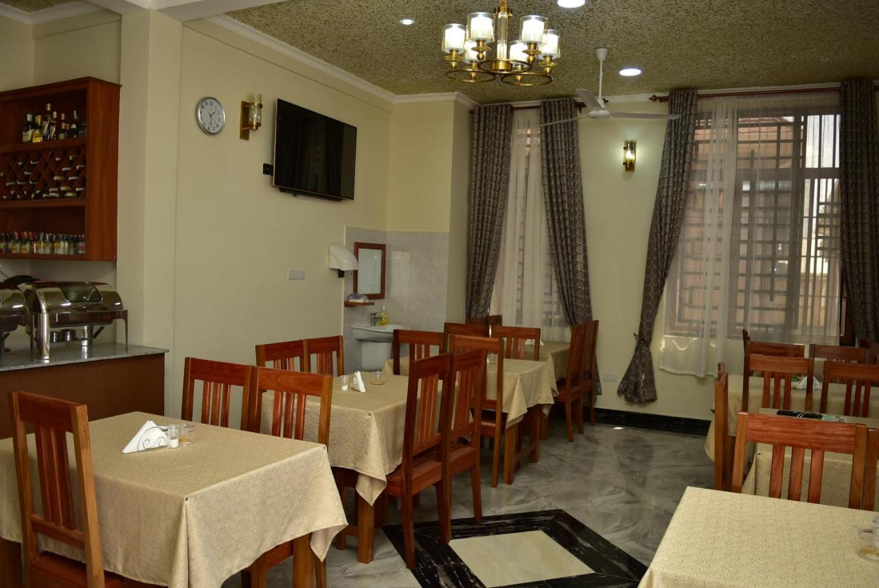 Hancol Hotel Dodoma Exteriör bild